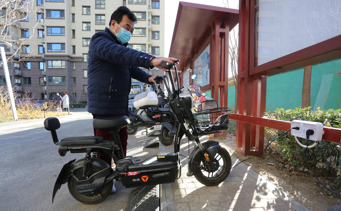 物業(yè)配合充電設(shè)施建設(shè) 一年以上租賃車位可申請(qǐng)裝充電樁 ——破解新能源汽車“安樁難”的最后一公里